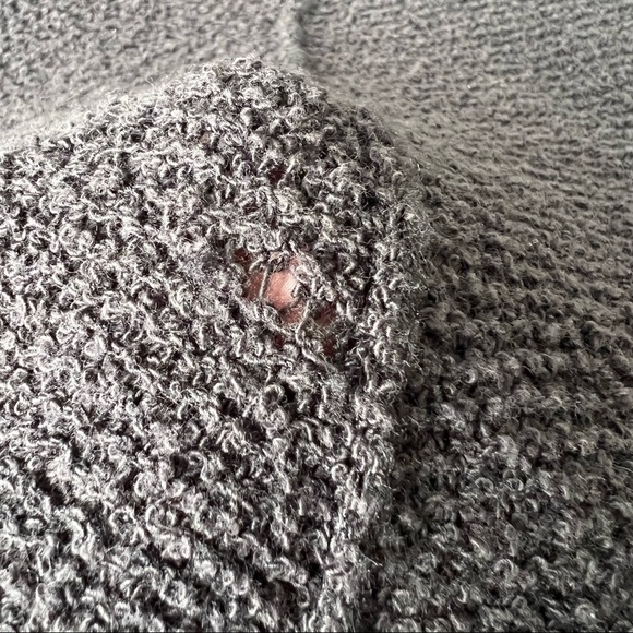 Free People Women's Medium Summer Romance Short Sleeve Sweater in Black Vneck - Picture 9 of 9